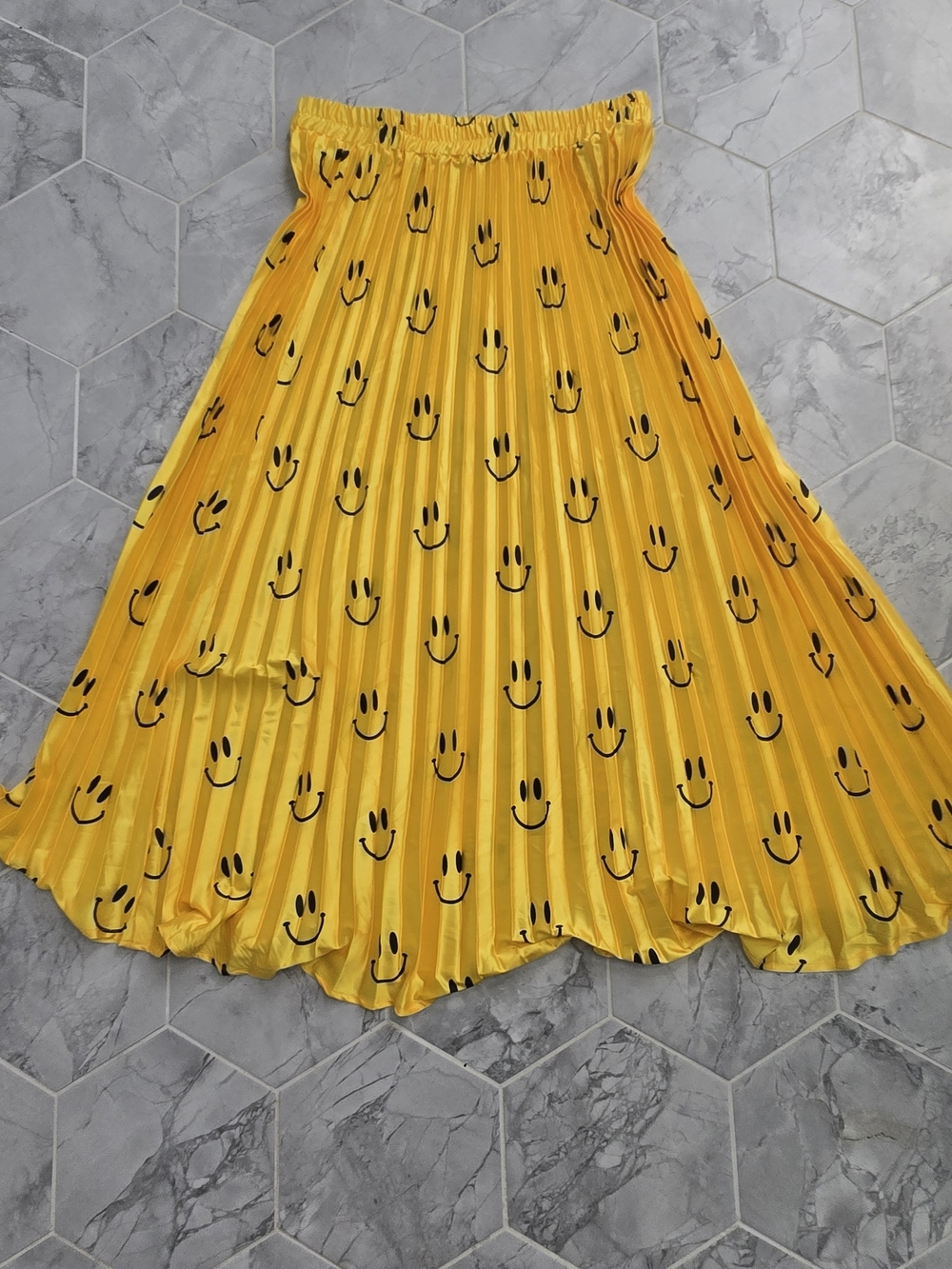 Yellow Pleated Midi Skirt with Smile Motif